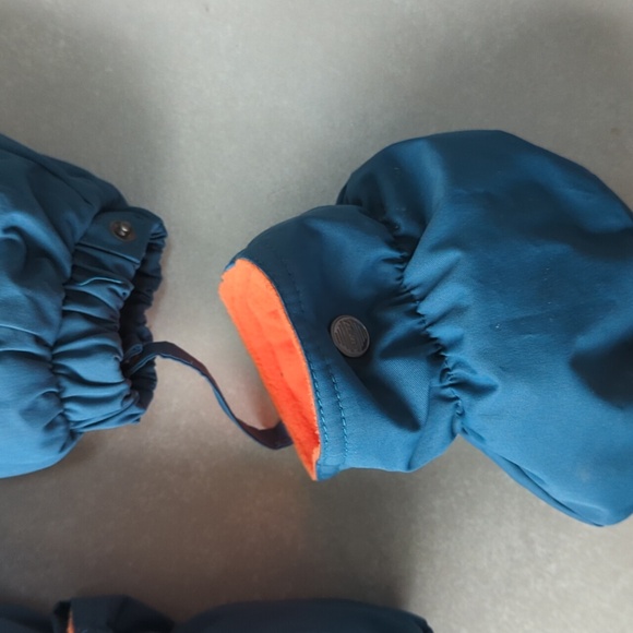 BRAND NEW - All TAGS ON Gusti Baby One-Piece Snow Suit Removable mittens and boo - Picture 8 of 11